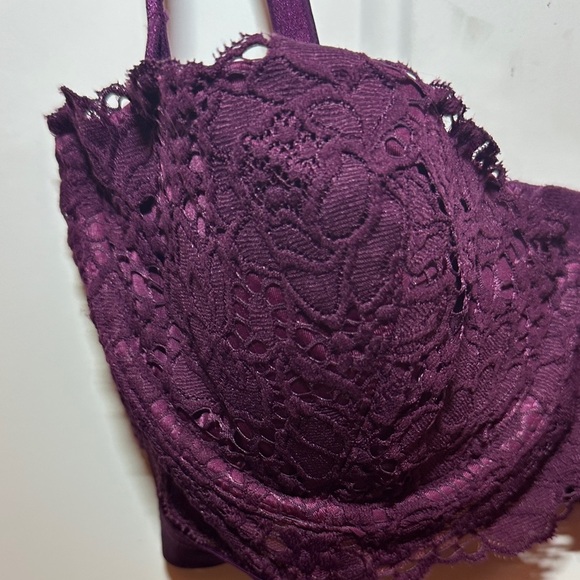 Victoria's Secret Deep Purple Lace Bra - Picture 4 of 15